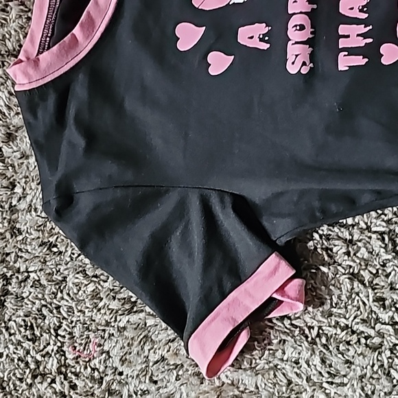 Romwe 'A Story that Breaks Your Heart' Crop Top - Picture 3 of 5